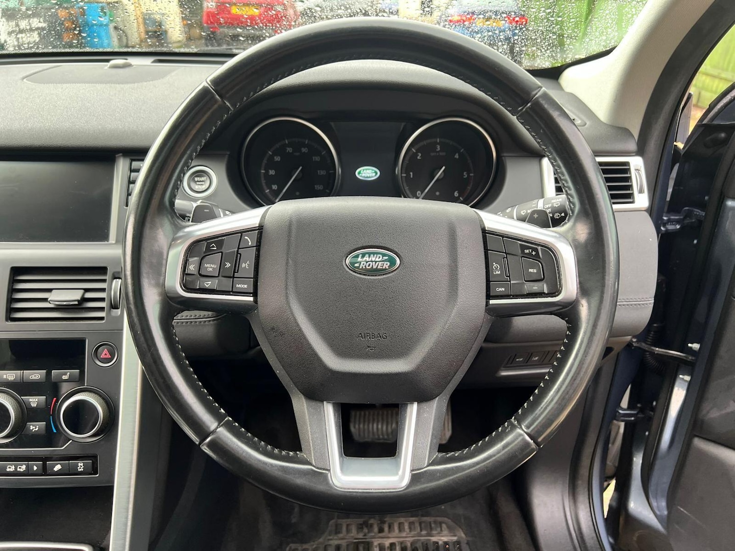 Used Land Rover Discovery Sport 2017 for sale - 76337915: Photo 28