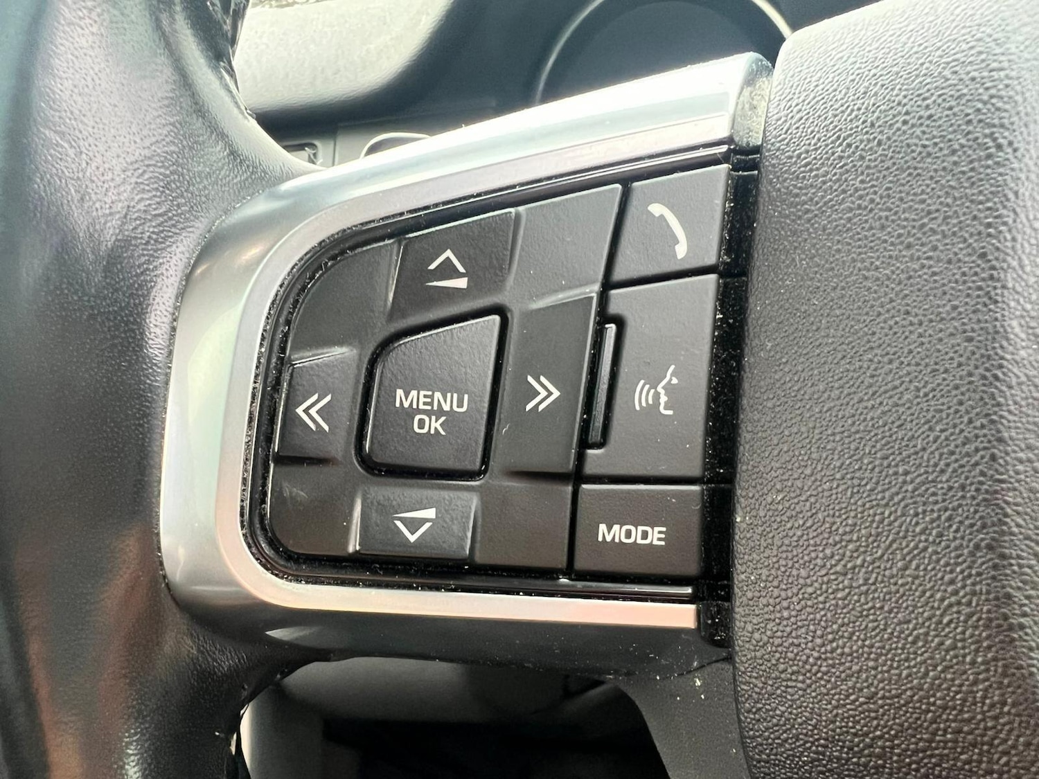 Used Land Rover Discovery Sport 2017 for sale - 76337915: Photo 29