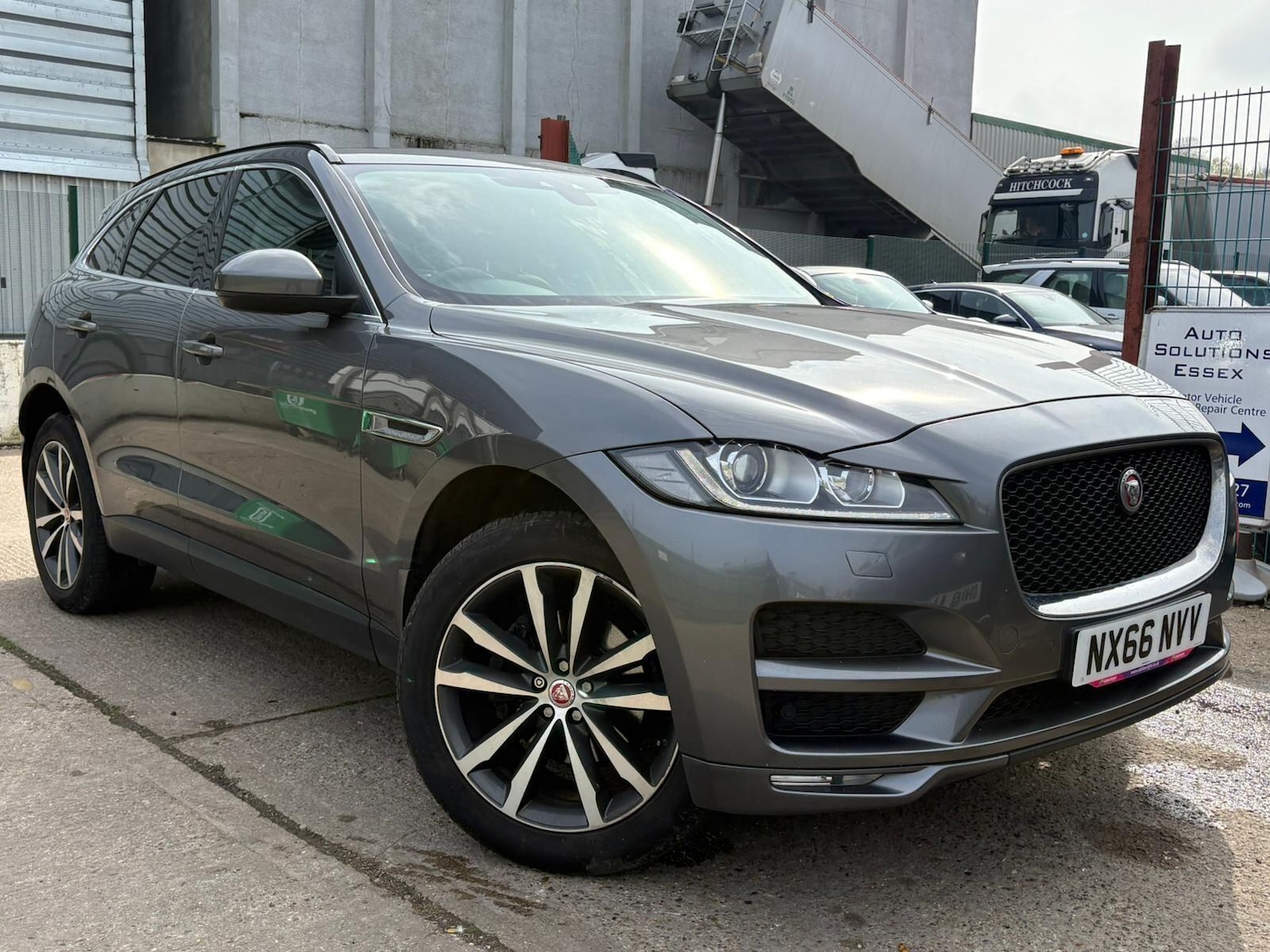 Used Jaguar F-Pace 2016 for sale - 77970628: Photo 1