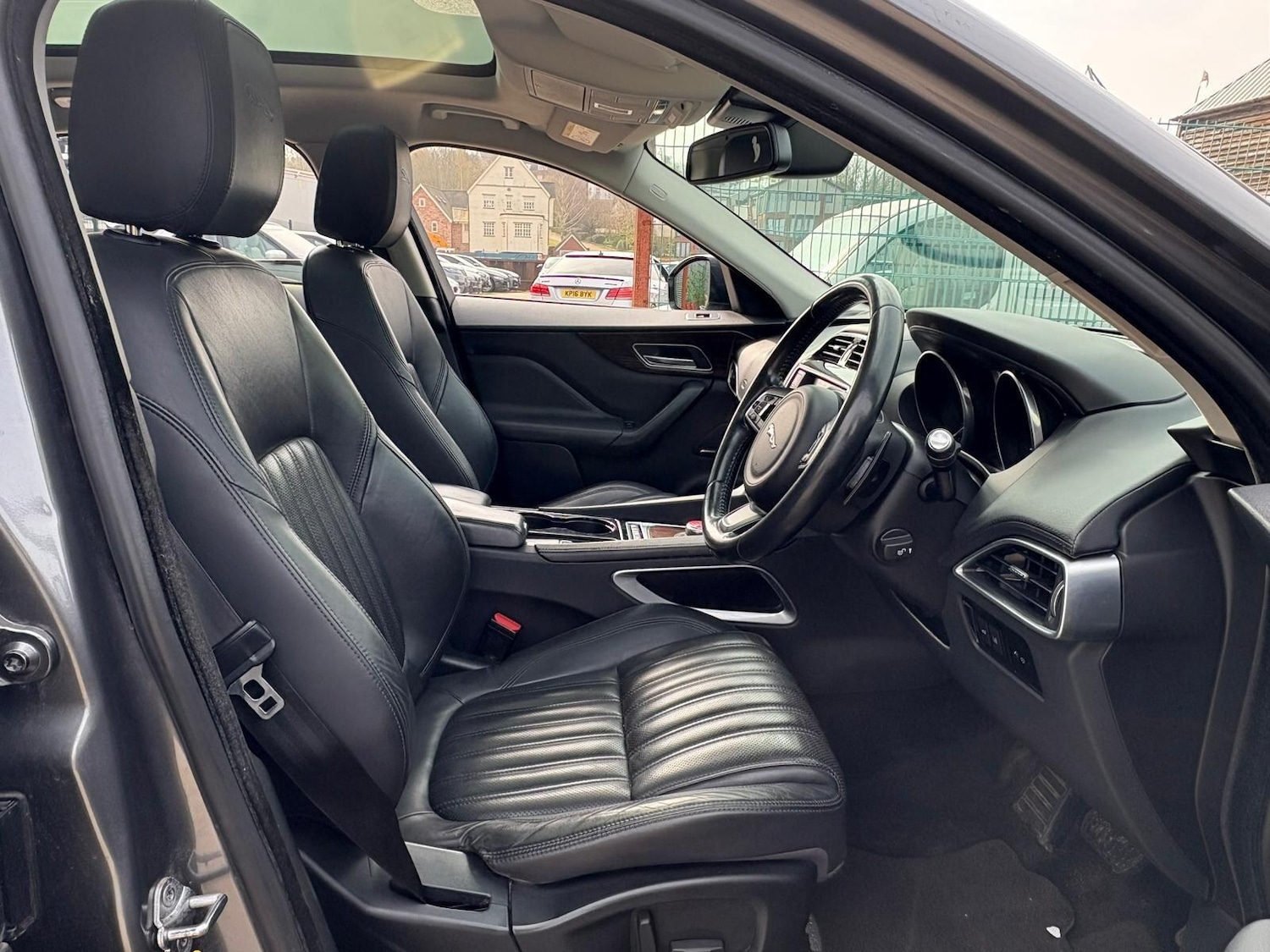 Used Jaguar F-Pace 2016 for sale - 77970628: Photo 15