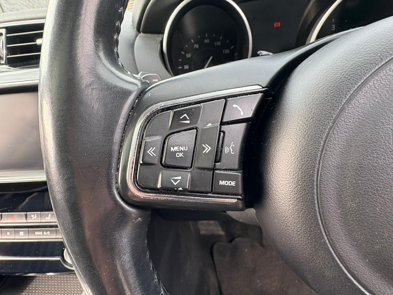 Used Jaguar F-Pace 2016 for sale - 77970628: Photo 23