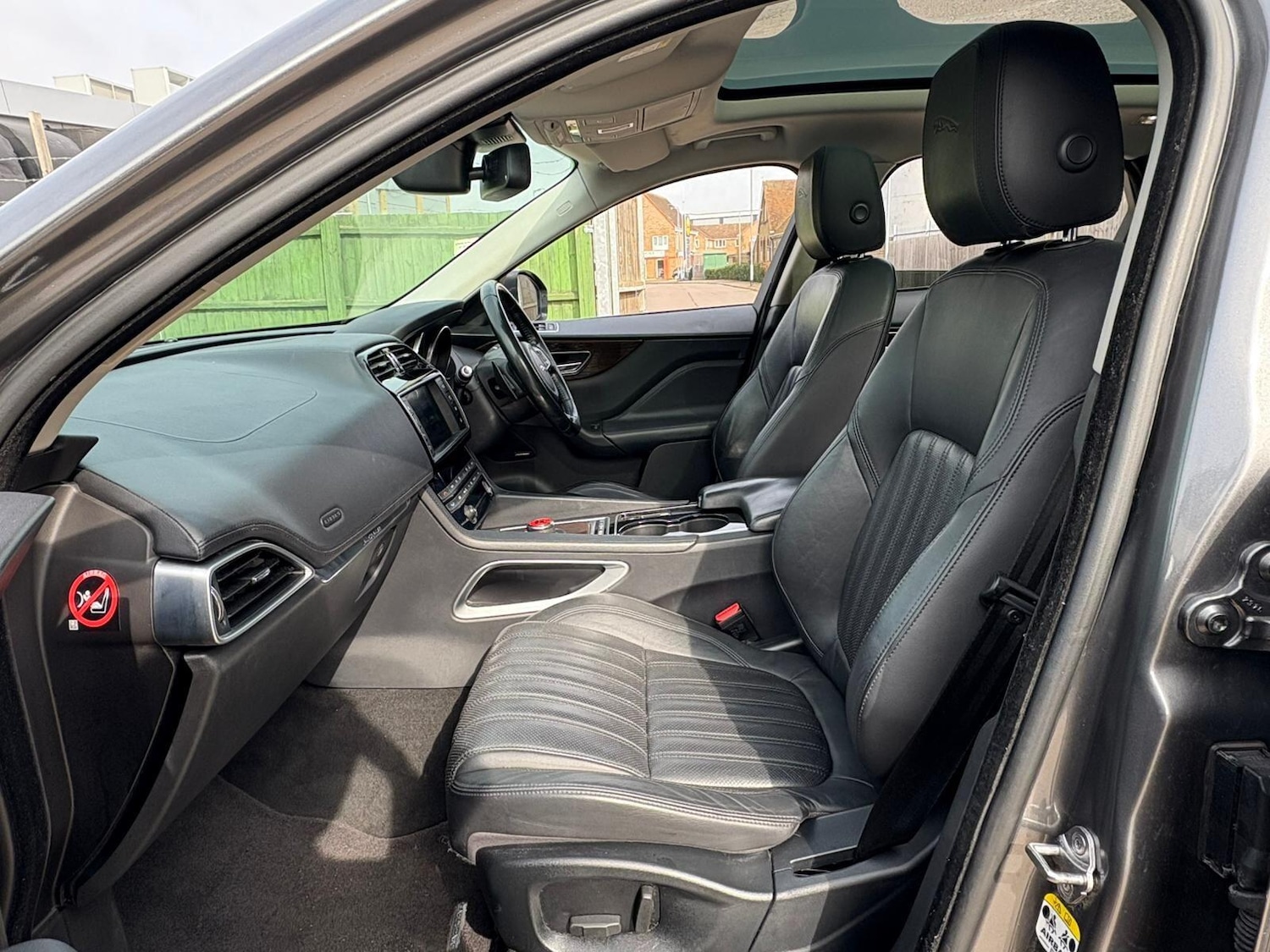 Used Jaguar F-Pace 2016 for sale - 77970628: Photo 28