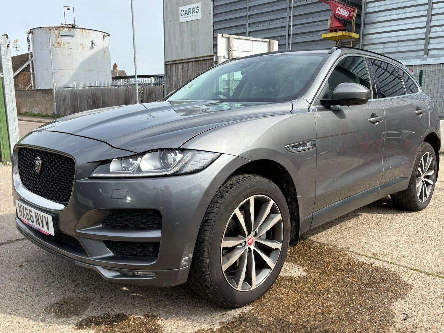 Used Jaguar F-Pace 2016 for sale - 77970628: Photo 5
