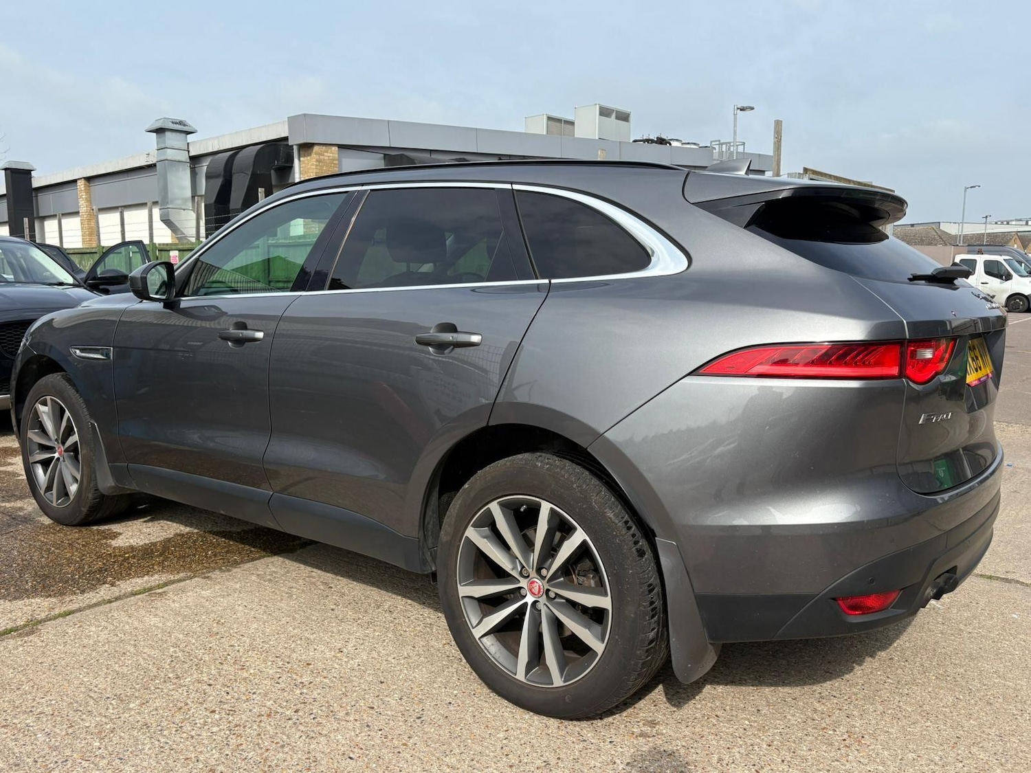 Used Jaguar F-Pace 2016 for sale - 77970628: Photo 6