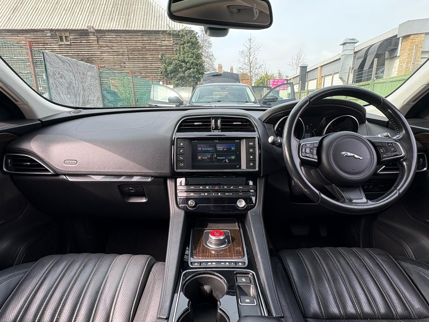 Used Jaguar F-Pace 2016 for sale - 77970628: Photo 9