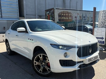Used Maserati Levante 2017 for sale - 79202365: Photo