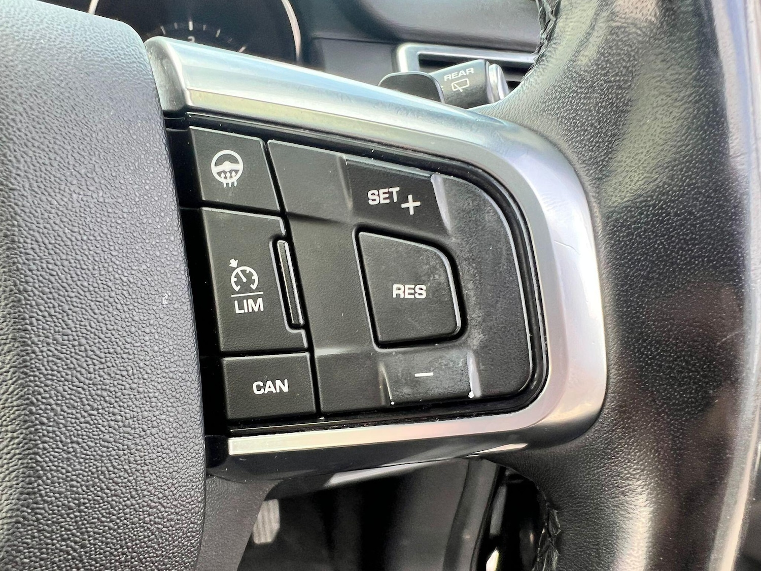 Used Land Rover Discovery Sport 2019 for sale - 76473841: Photo 32