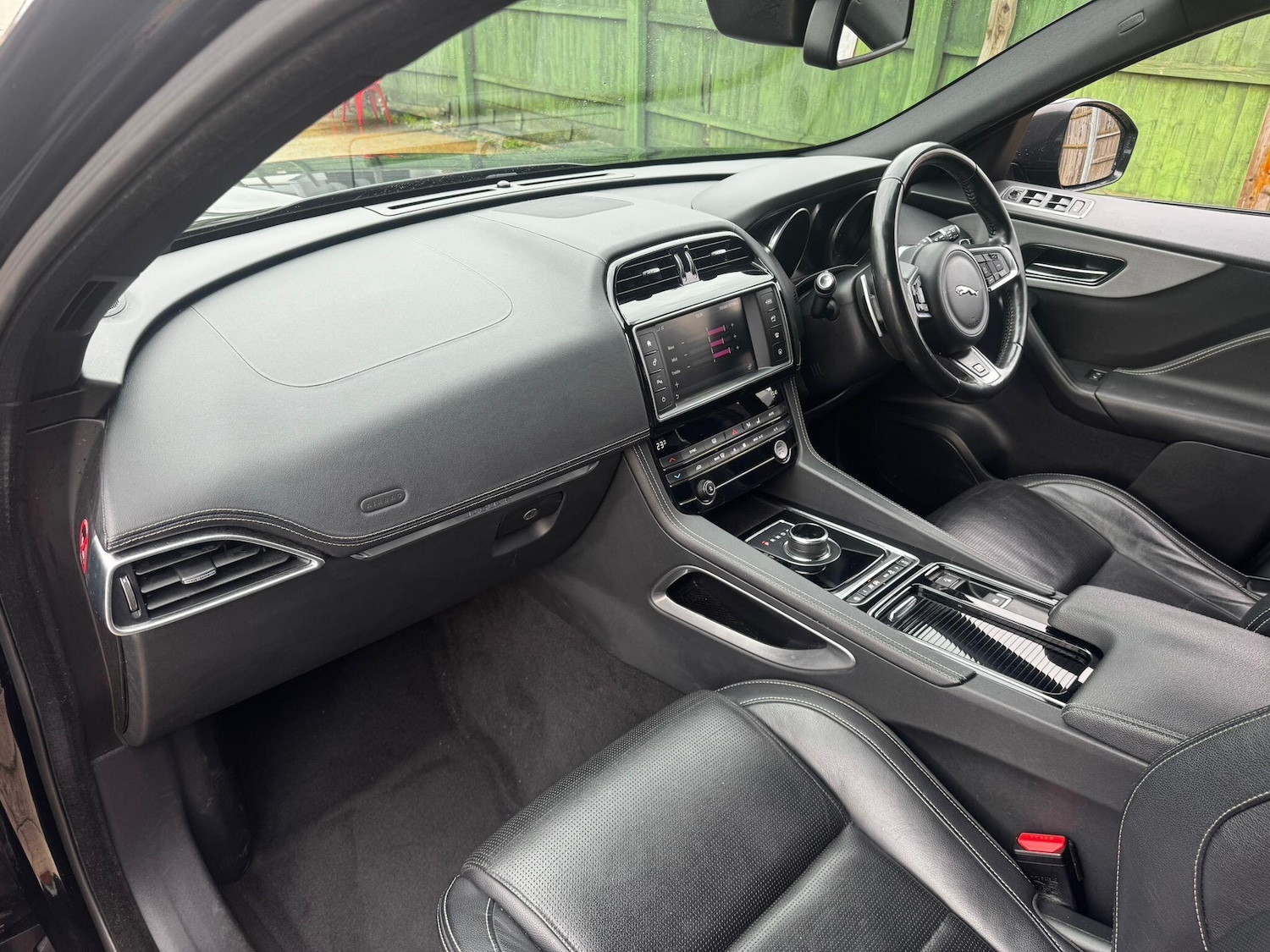 Used Jaguar F-Pace 2018 for sale - 76549070: Photo 20