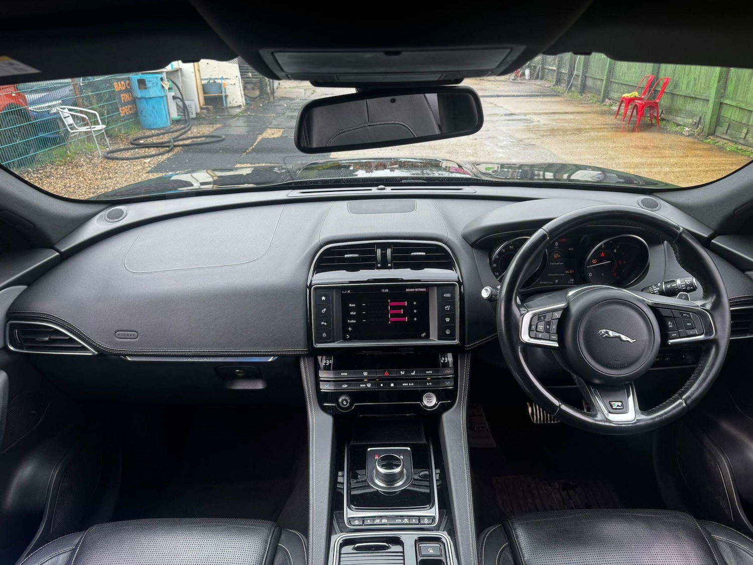 Used Jaguar F-Pace 2018 for sale - 76549070: Photo 21