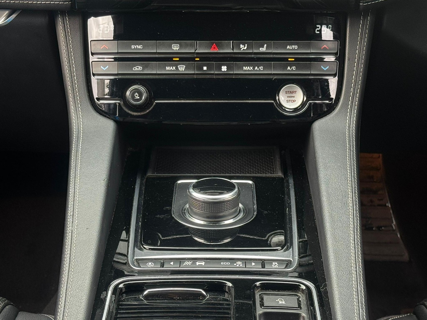 Used Jaguar F-Pace 2018 for sale - 76549070: Photo 23