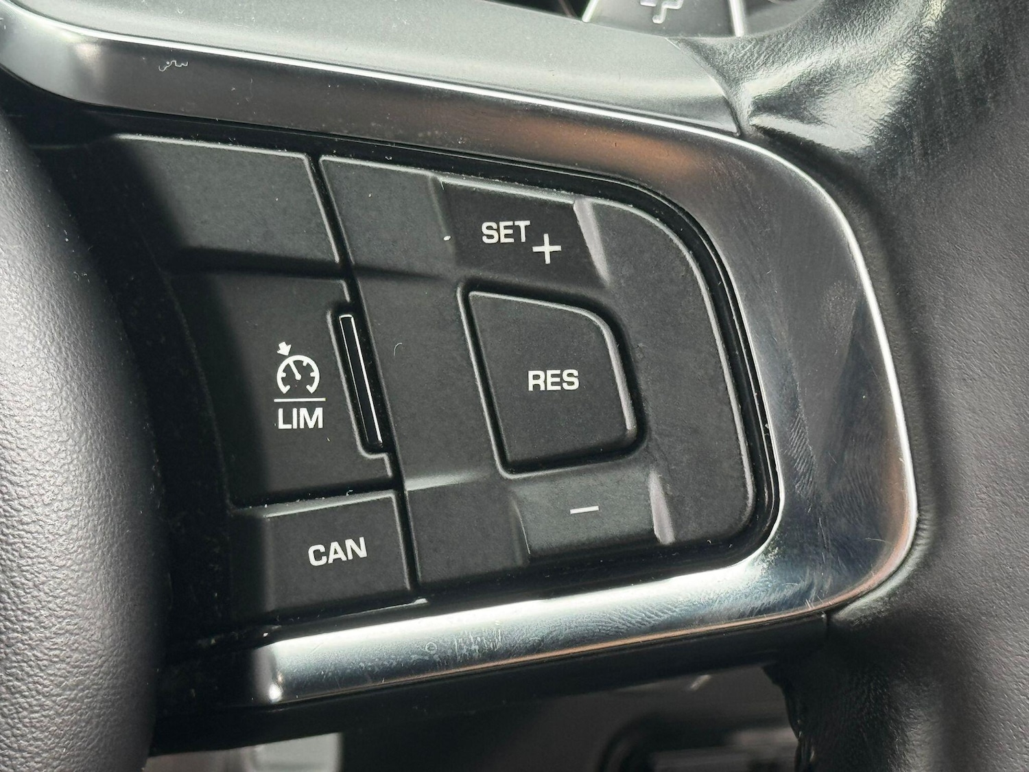 Used Jaguar F-Pace 2018 for sale - 76549070: Photo 26