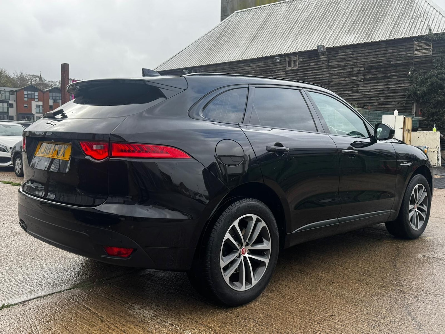 Used Jaguar F-Pace 2018 for sale - 76549070: Photo 3