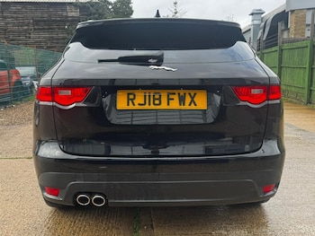 Used Jaguar F-Pace 2018 for sale - 76549070: Photo