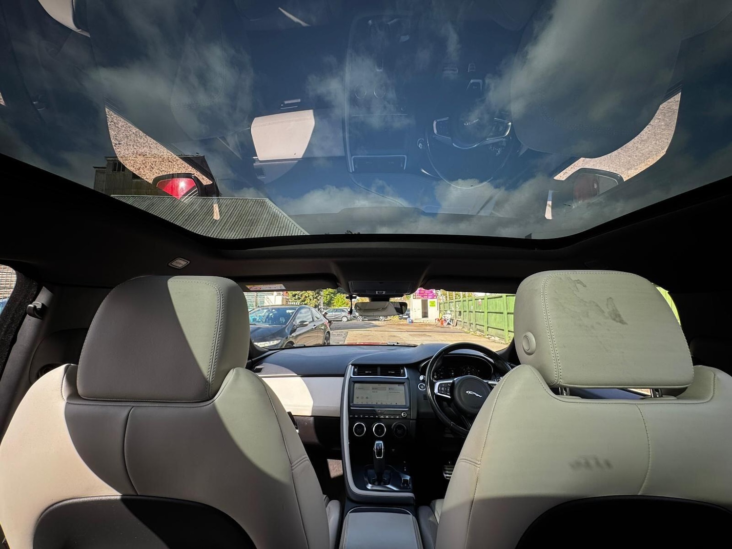 Used Jaguar E-Pace 2018 for sale - 76527630: Photo 2