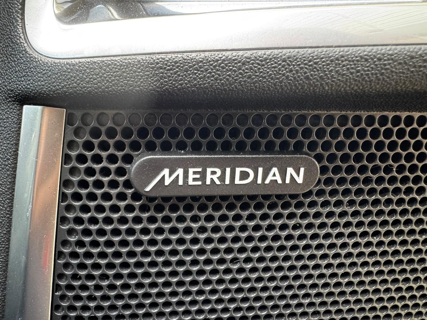 Used Jaguar E-Pace 2018 for sale - 76527630: Photo 4