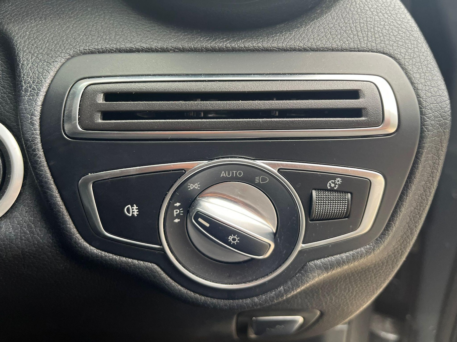 Used Mercedes-Benz GLC 2018 for sale - 76259124: Photo 27