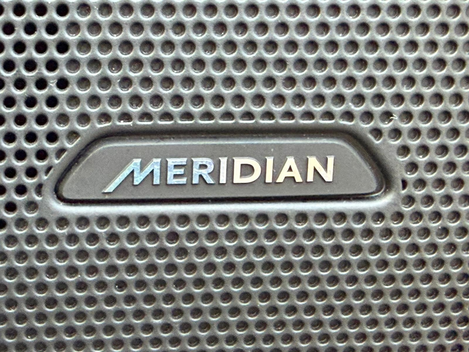 Used Land Rover Range Rover Velar 2018 for sale - 76926251: Photo 2