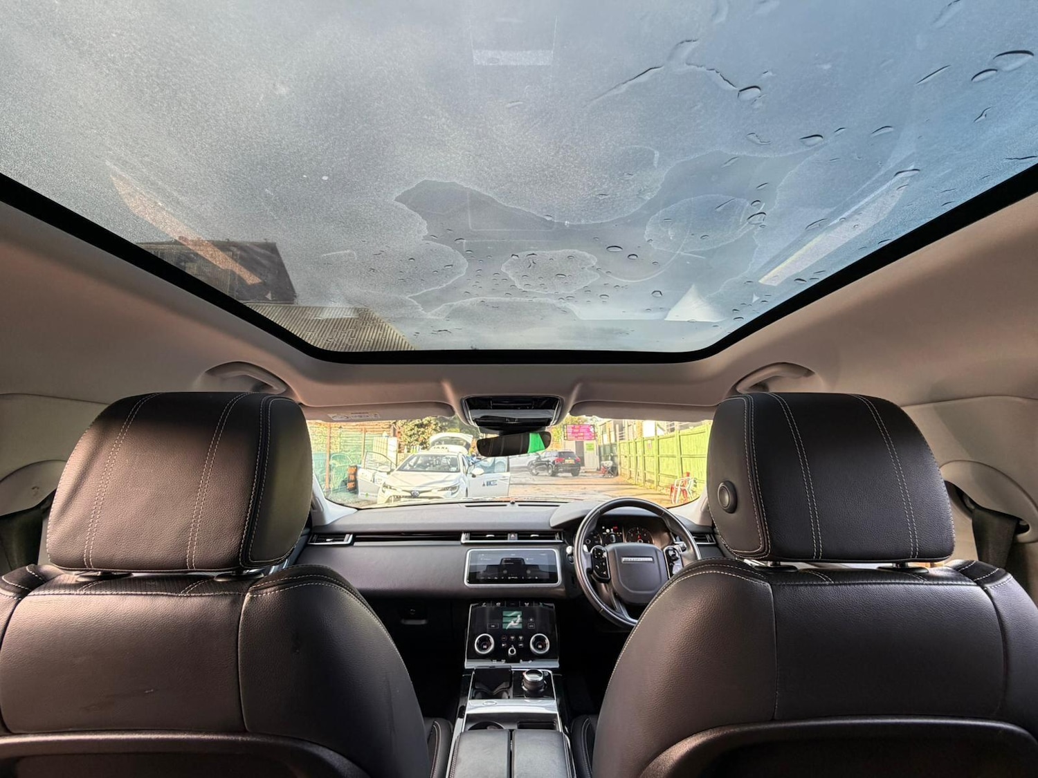 Used Land Rover Range Rover Velar 2018 for sale - 76926251: Photo 4