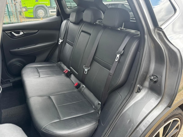 Used Nissan Qashqai 2015 for sale - 76085410: Photo 16