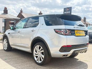 Used Land Rover Discovery Sport 2018 for sale - 79388617: Photo