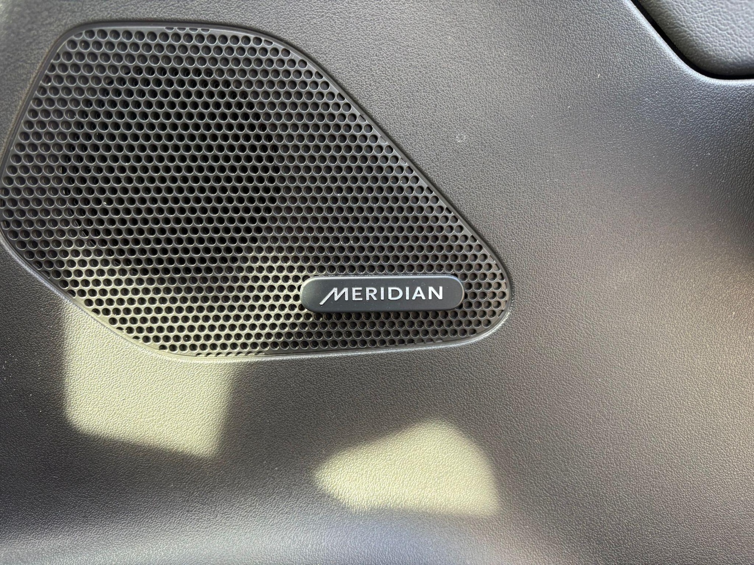 Used Jaguar F-Pace 2019 for sale - 77724015: Photo 4