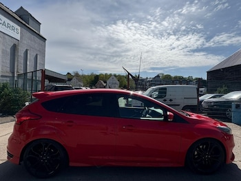 Used Ford Focus 2016 for sale - 78417112: Photo