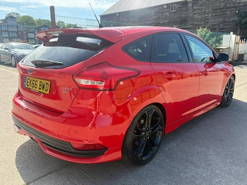 Used Ford Focus 2016 for sale - 78417112: Photo