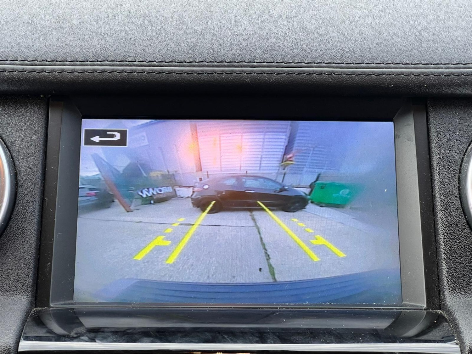 Used Land Rover Discovery 2016 for sale - 77091673: Photo 2