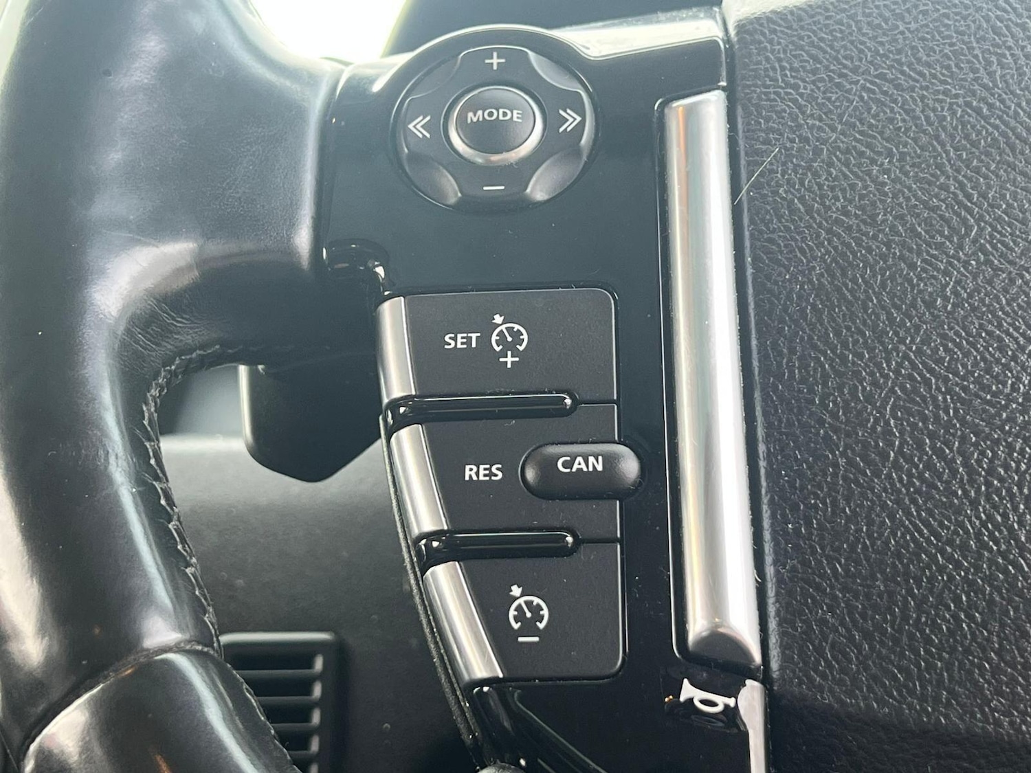 Used Land Rover Discovery 2016 for sale - 77091673: Photo 24