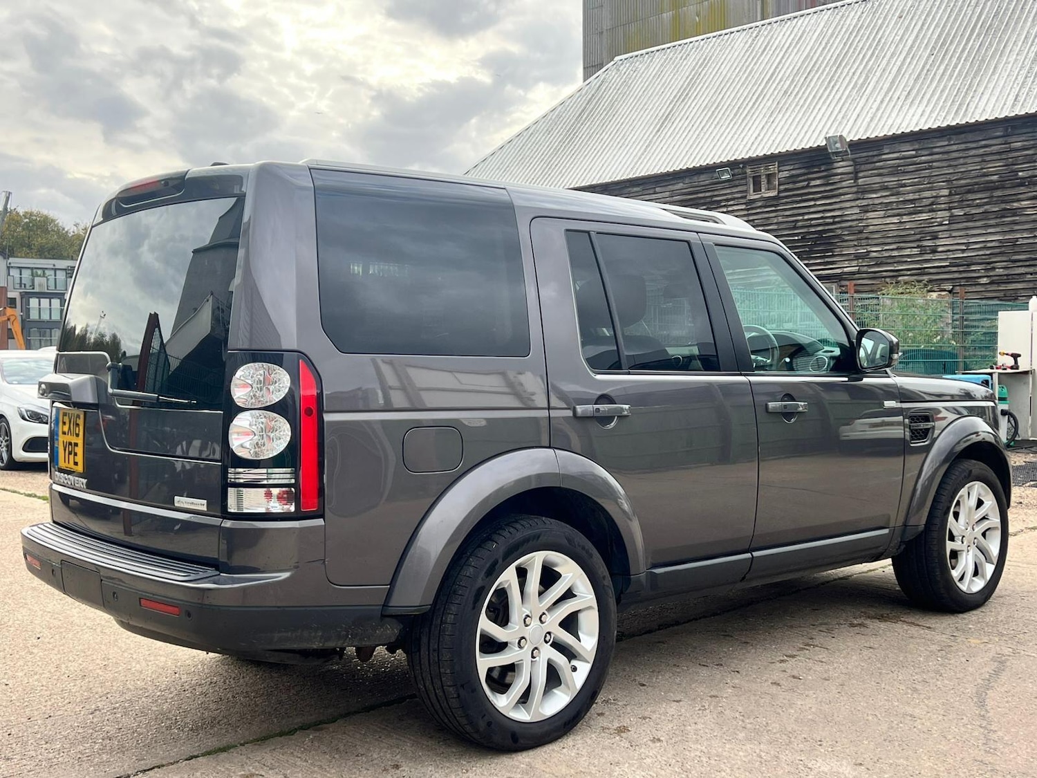 Used Land Rover Discovery 2016 for sale - 77091673: Photo 8