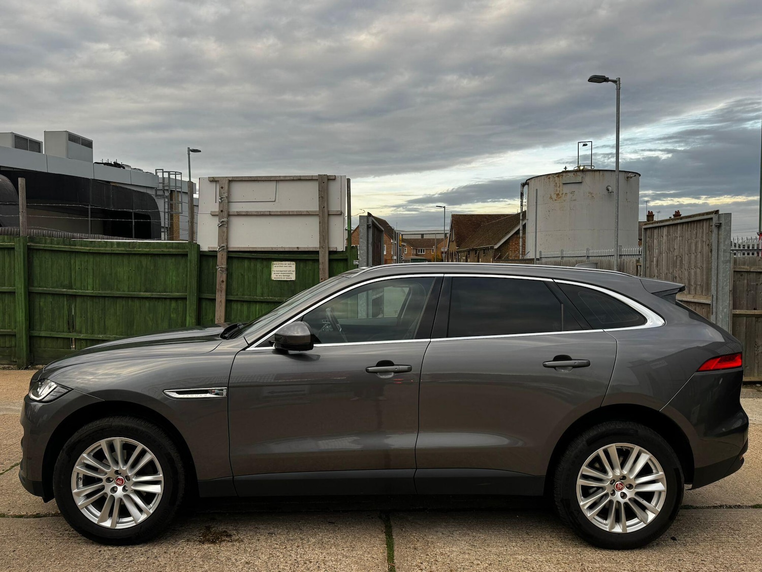 Used Jaguar F-Pace 2017 for sale - 76485346: Photo 10