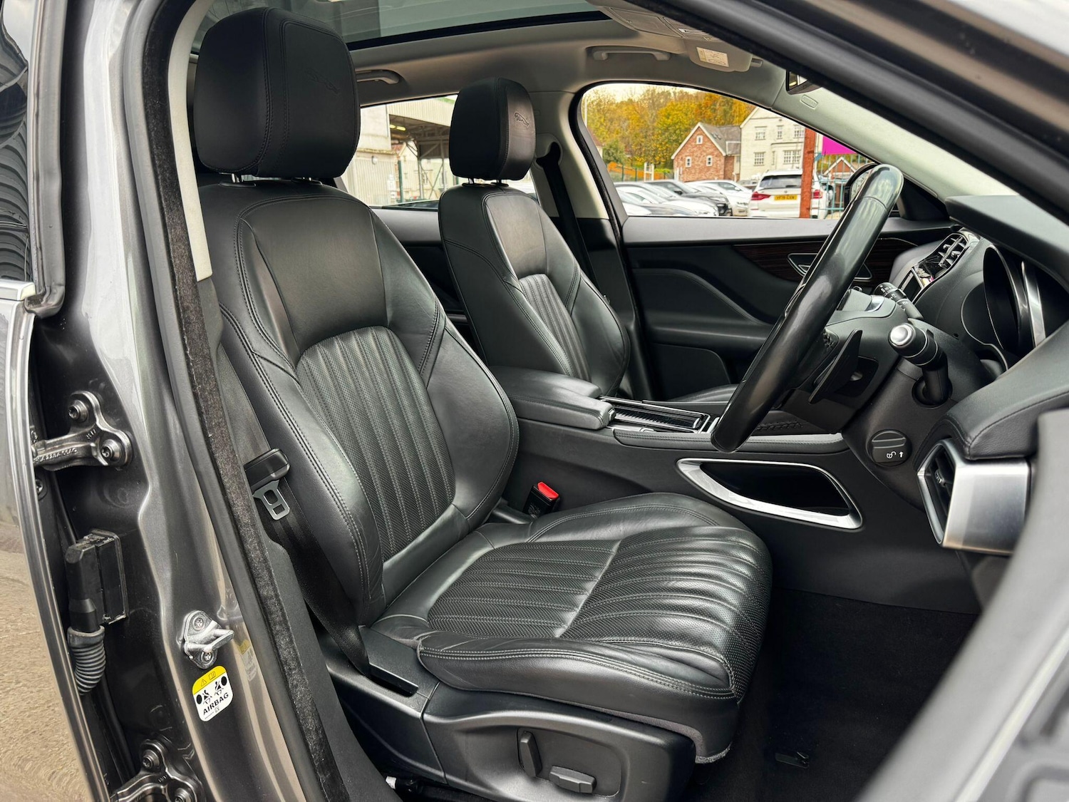 Used Jaguar F-Pace 2017 for sale - 76485346: Photo 15