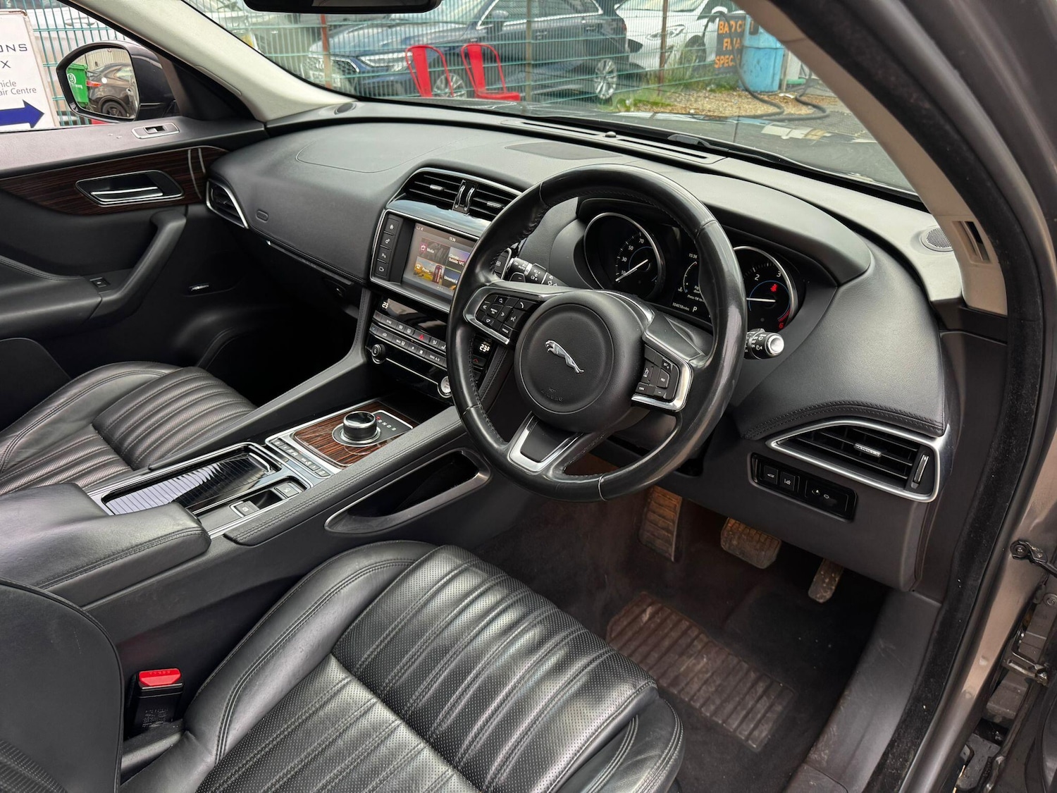 Used Jaguar F-Pace 2017 for sale - 76485346: Photo 16