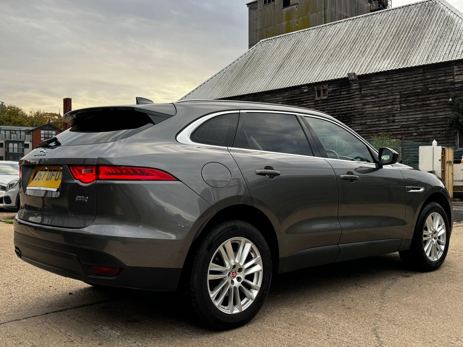 Used Jaguar F-Pace 2017 for sale - 76485346: Photo 5