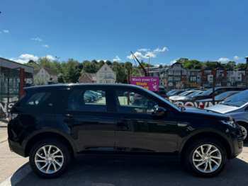 Used Land Rover Discovery Sport 2018 for sale - 74823328: Photo