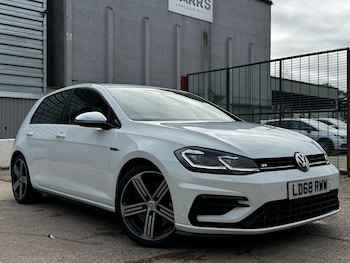 Volkswagen - Golf