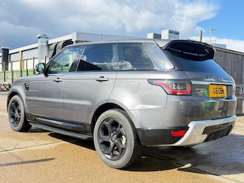 Used Land Rover Range Rover Sport 2018 for sale - 78018882: Photo