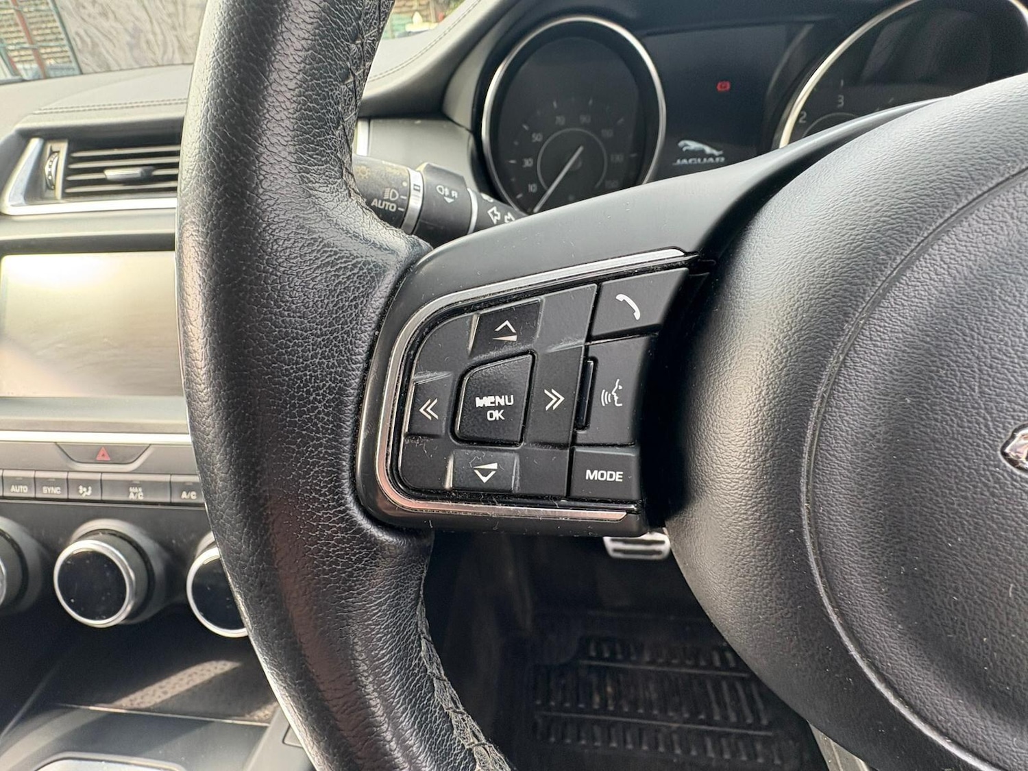 Used Jaguar E-Pace 2018 for sale - 77970179: Photo 27