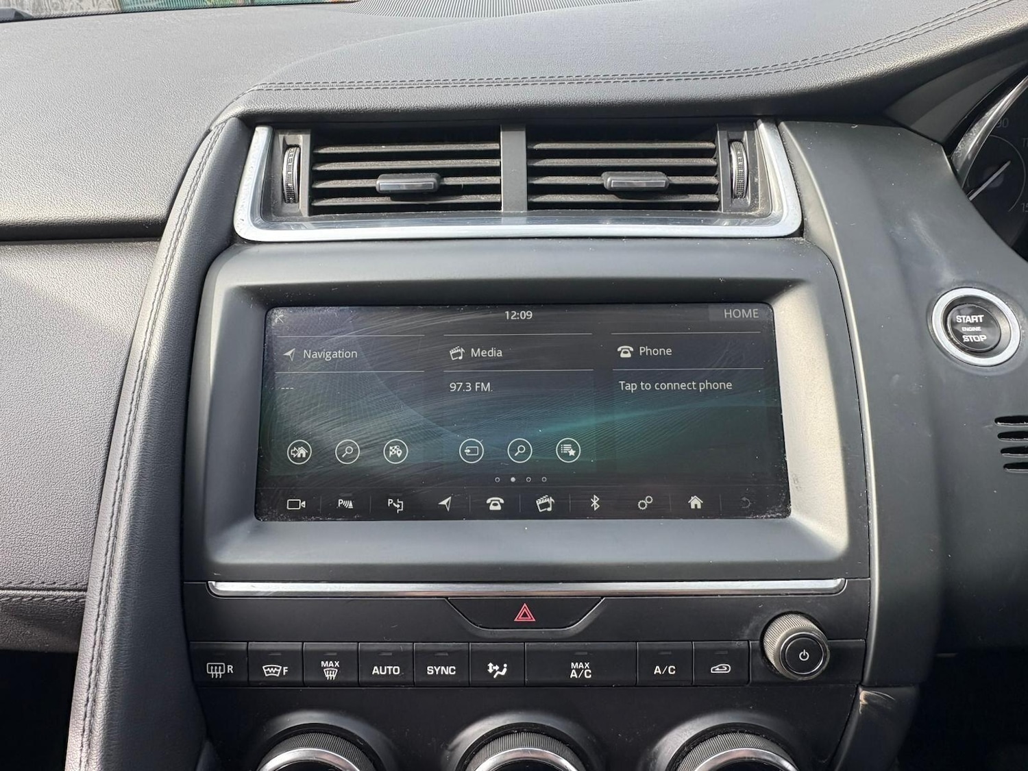 Used Jaguar E-Pace 2018 for sale - 77970179: Photo 7