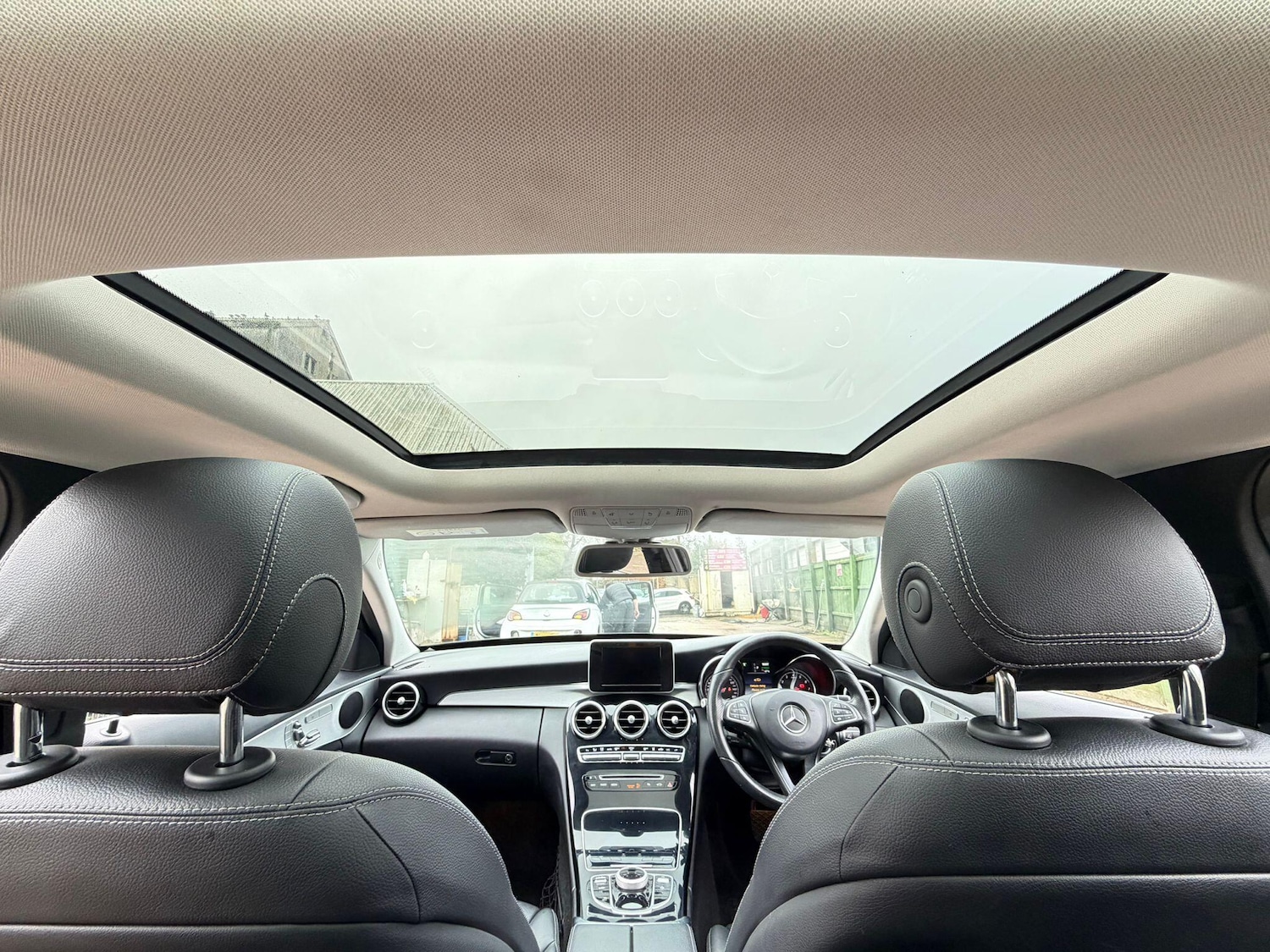 Used Mercedes-Benz C Class for sale - 77509840: Photo 2