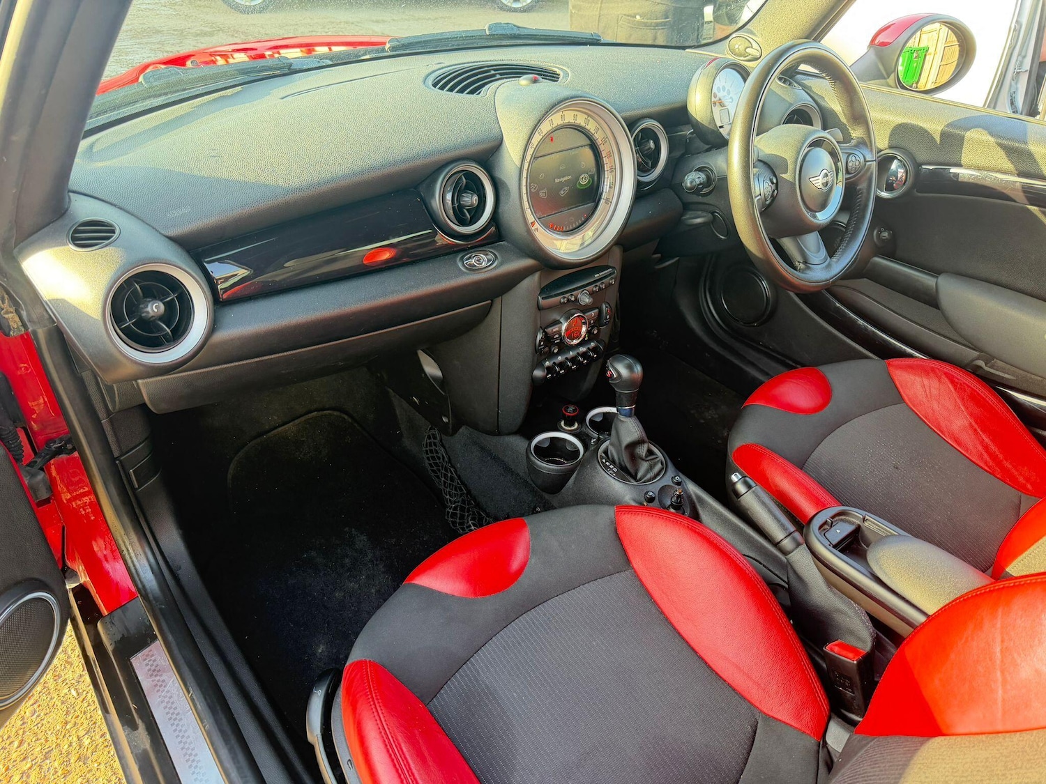 Used MINI Convertible 2011 for sale - 77670355: Photo 18