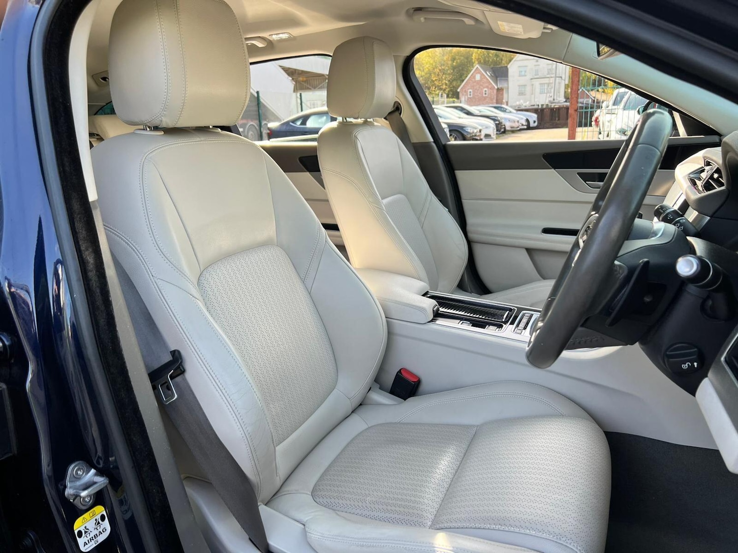 Used Jaguar XF 2018 for sale - 76424714: Photo 15