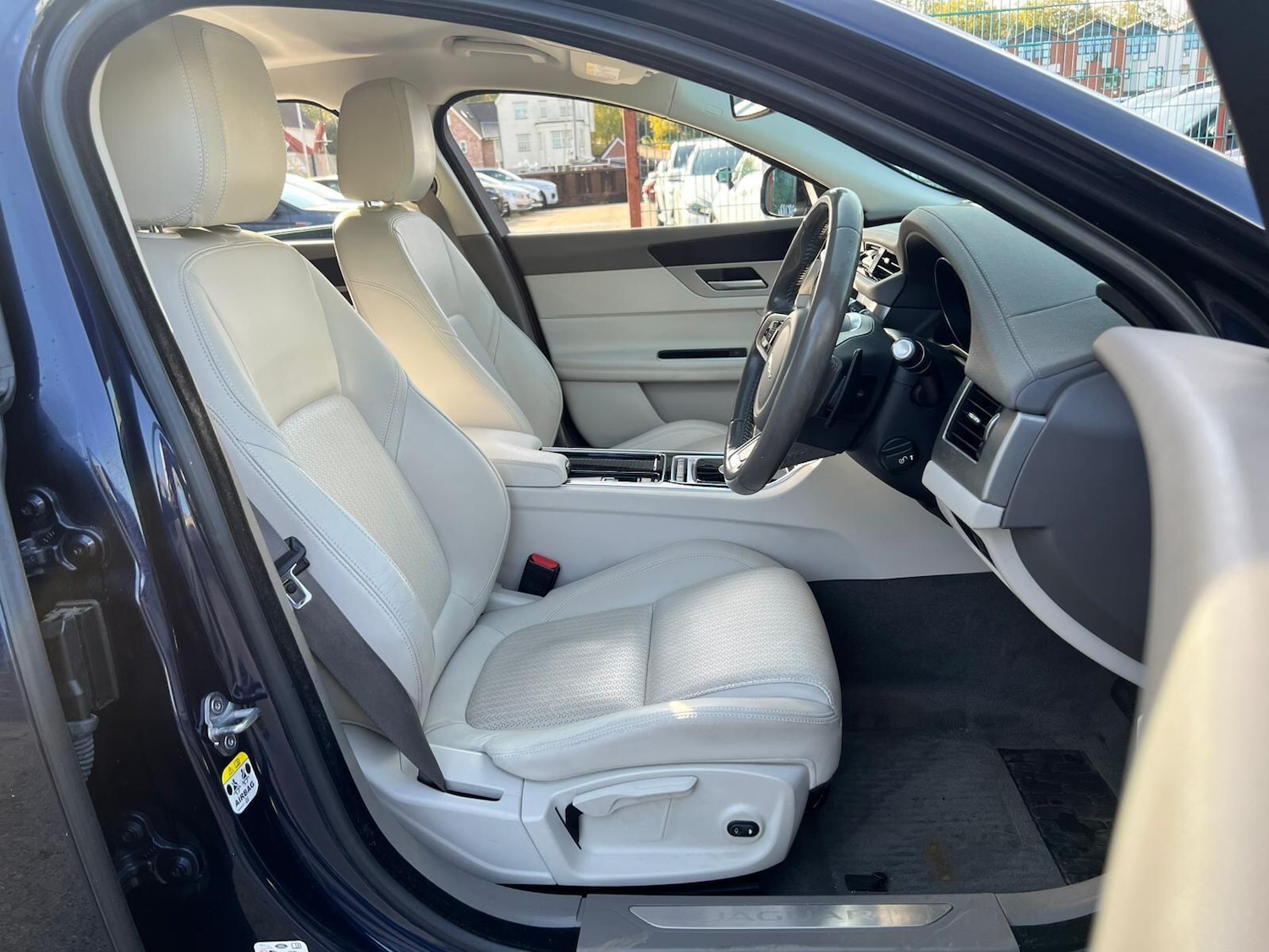 Used Jaguar XF 2018 for sale - 76424714: Photo 16