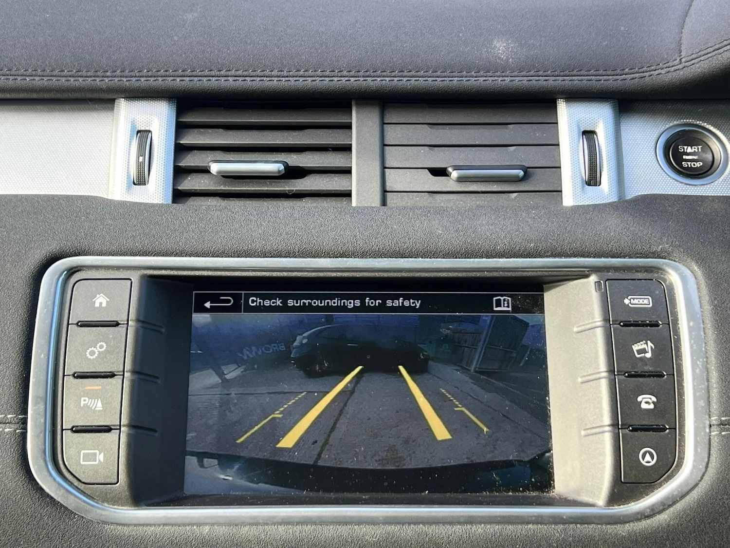 Used Jaguar XF 2018 for sale - 76424714: Photo 2