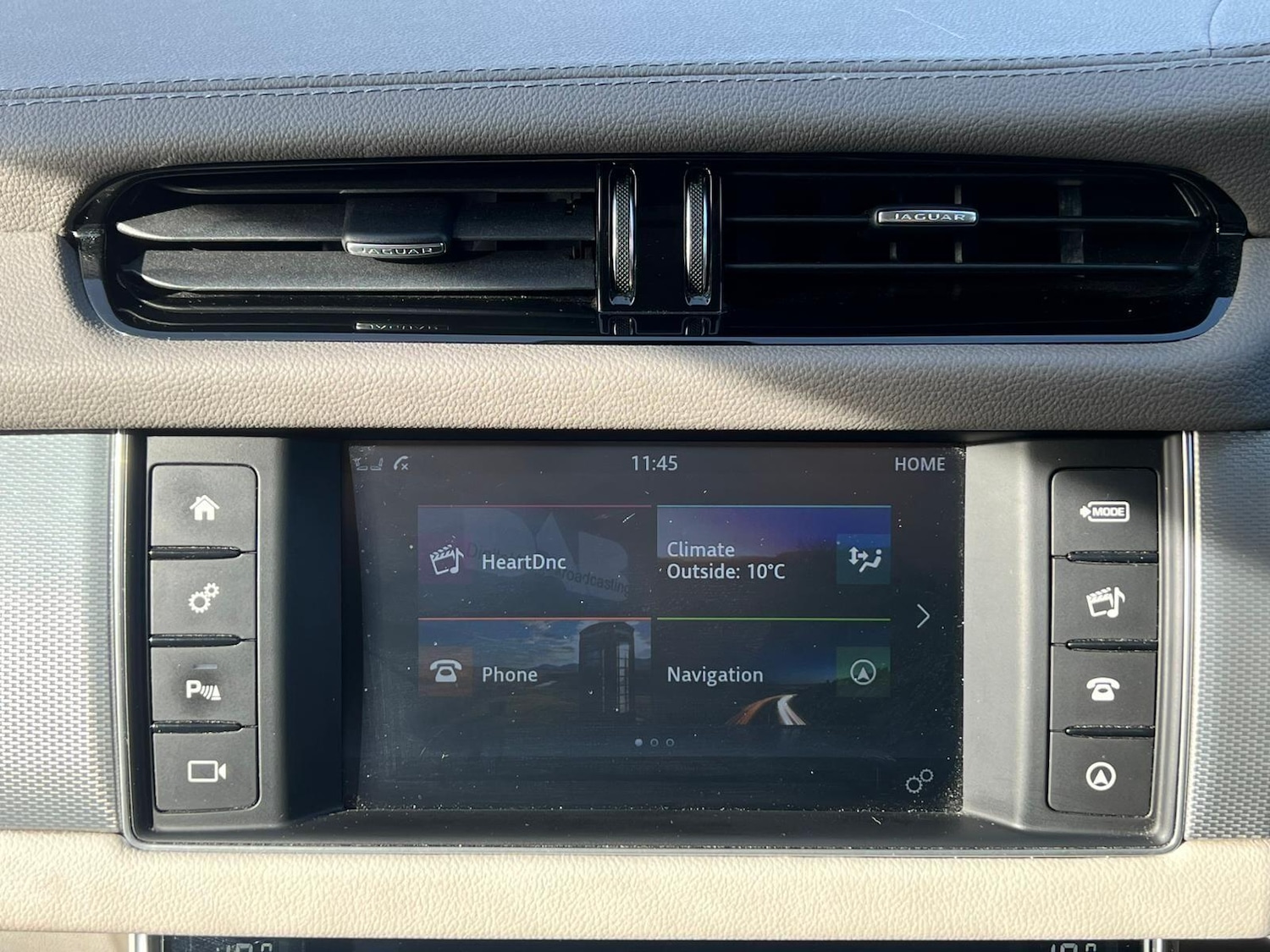 Used Jaguar XF 2018 for sale - 76424714: Photo 24