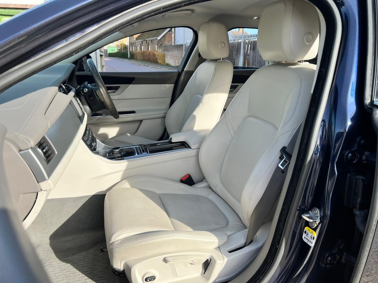 Used Jaguar XF 2018 for sale - 76424714: Photo 26