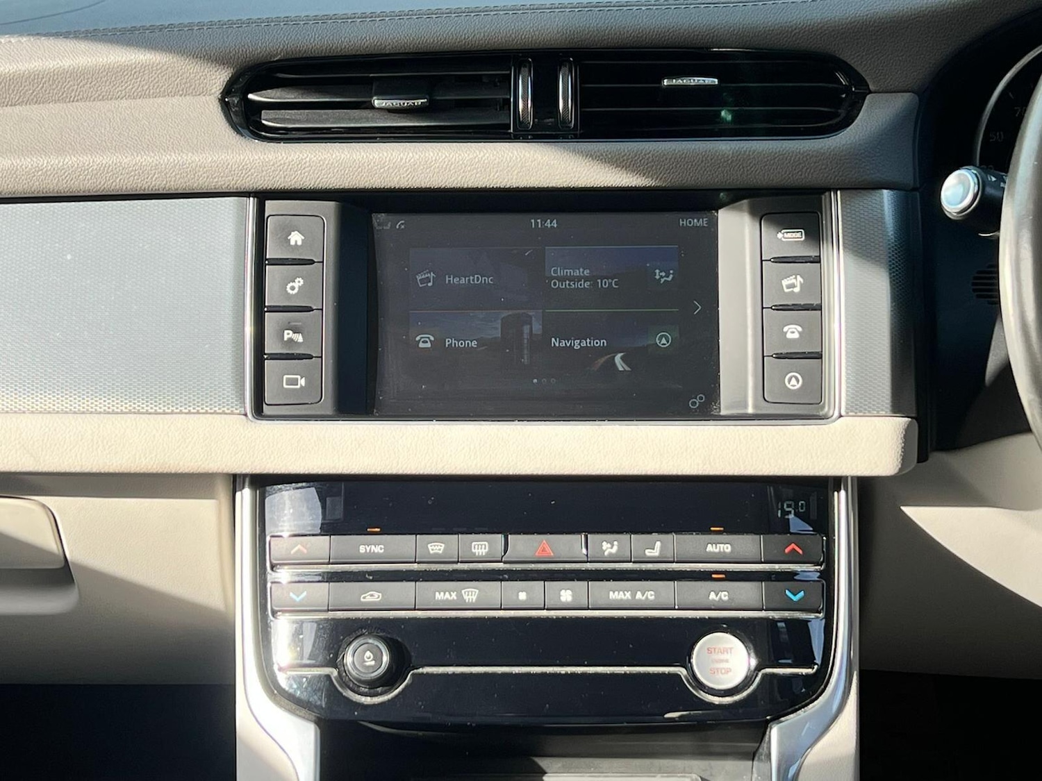 Used Jaguar XF 2018 for sale - 76424714: Photo 27