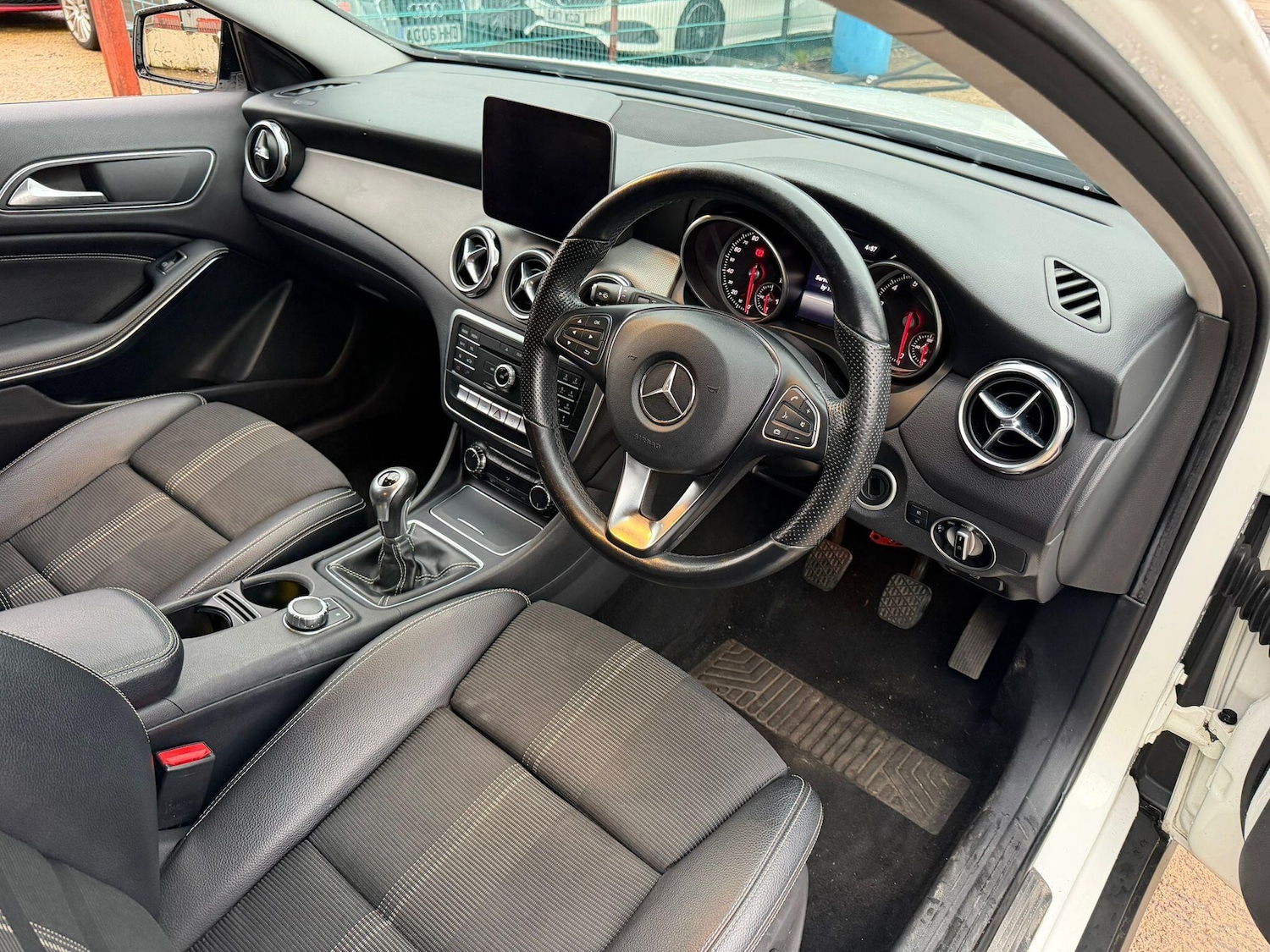Used Mercedes-Benz GLA 2018 for sale - 77345631: Photo 12