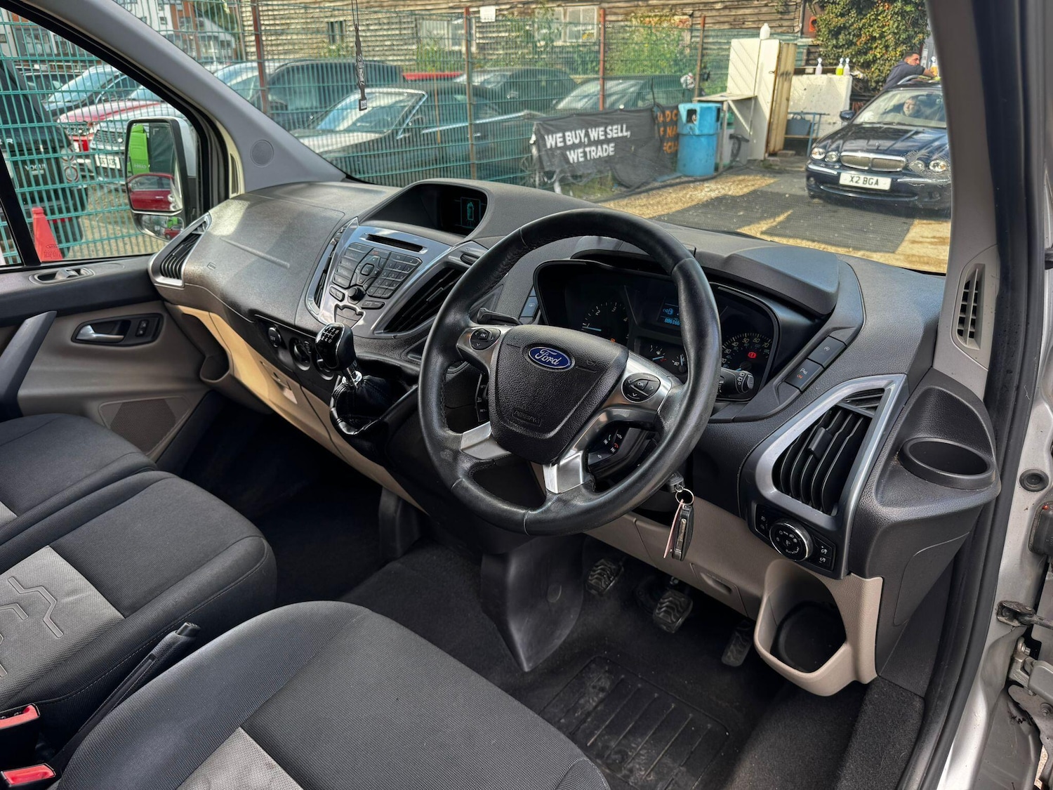 Used Ford Tourneo Custom 2015 for sale - 76071846: Photo 11