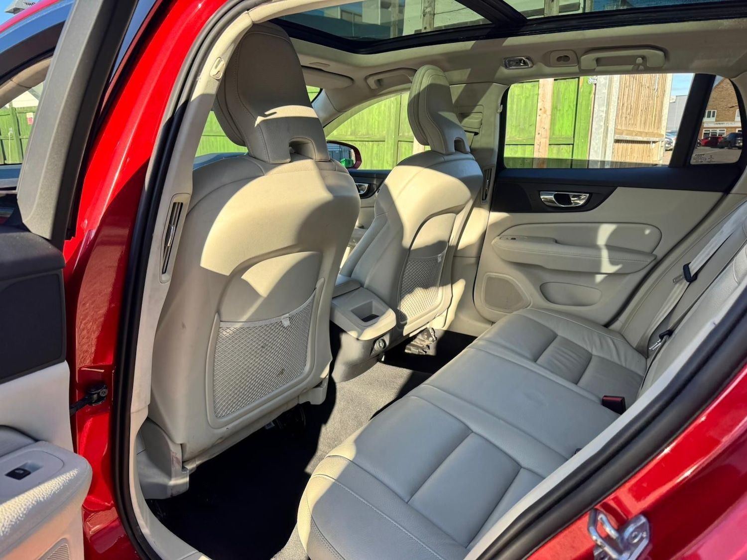 Used Volvo V60 2018 for sale - 76886726: Photo 22